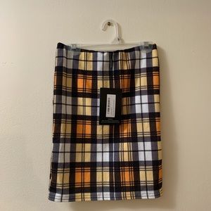 Pretty Little Thing skirt